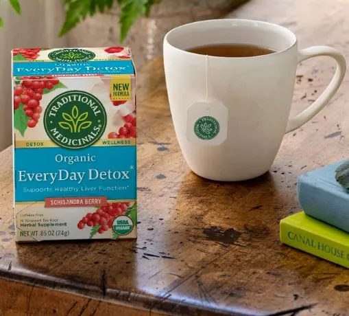 [Bundle Of 4] Traditional Medicinals EveryDay Detox Tea, 16 bags Exp:
