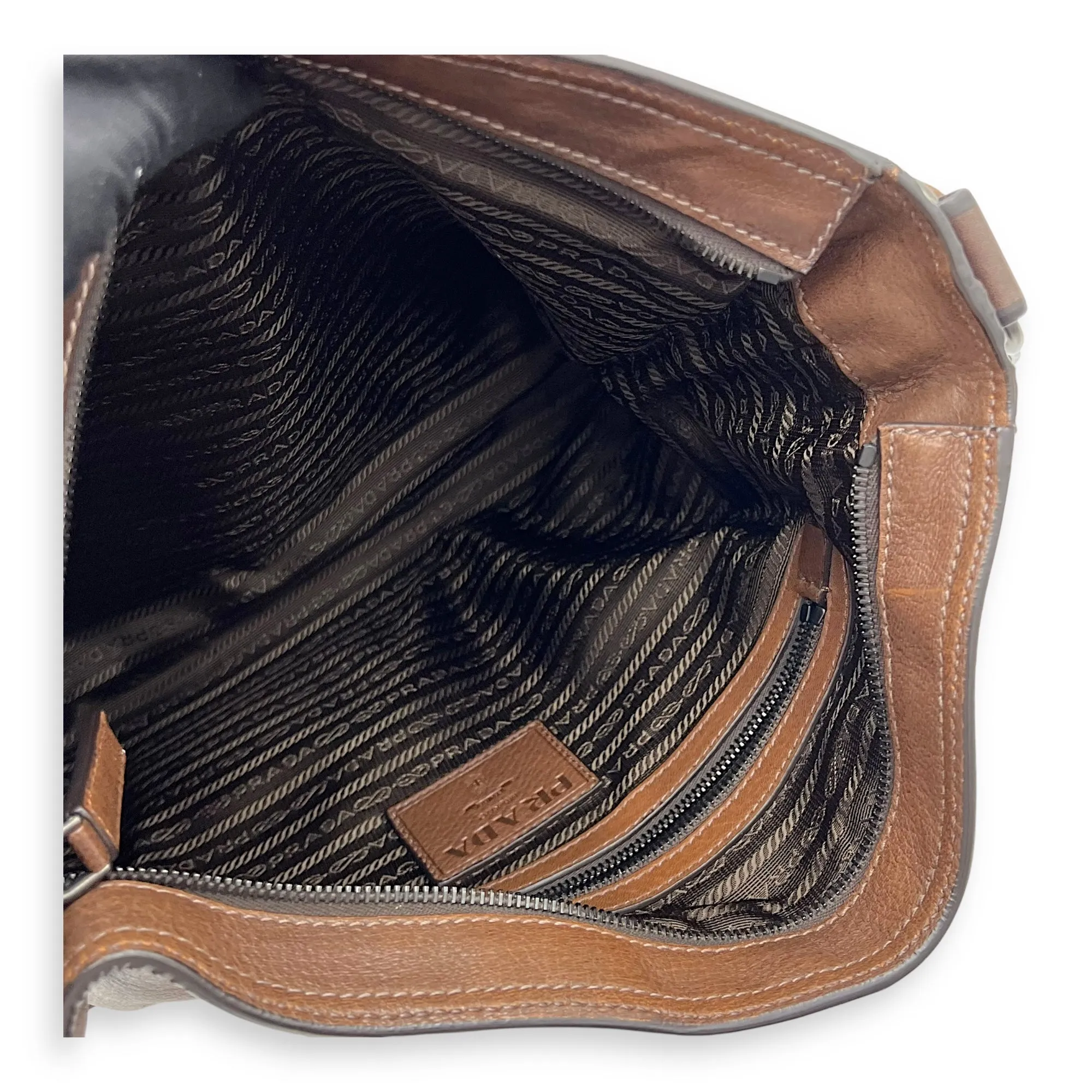 Cervo Crossbody Bag Medium Brown in Calfskin, Silver hardware