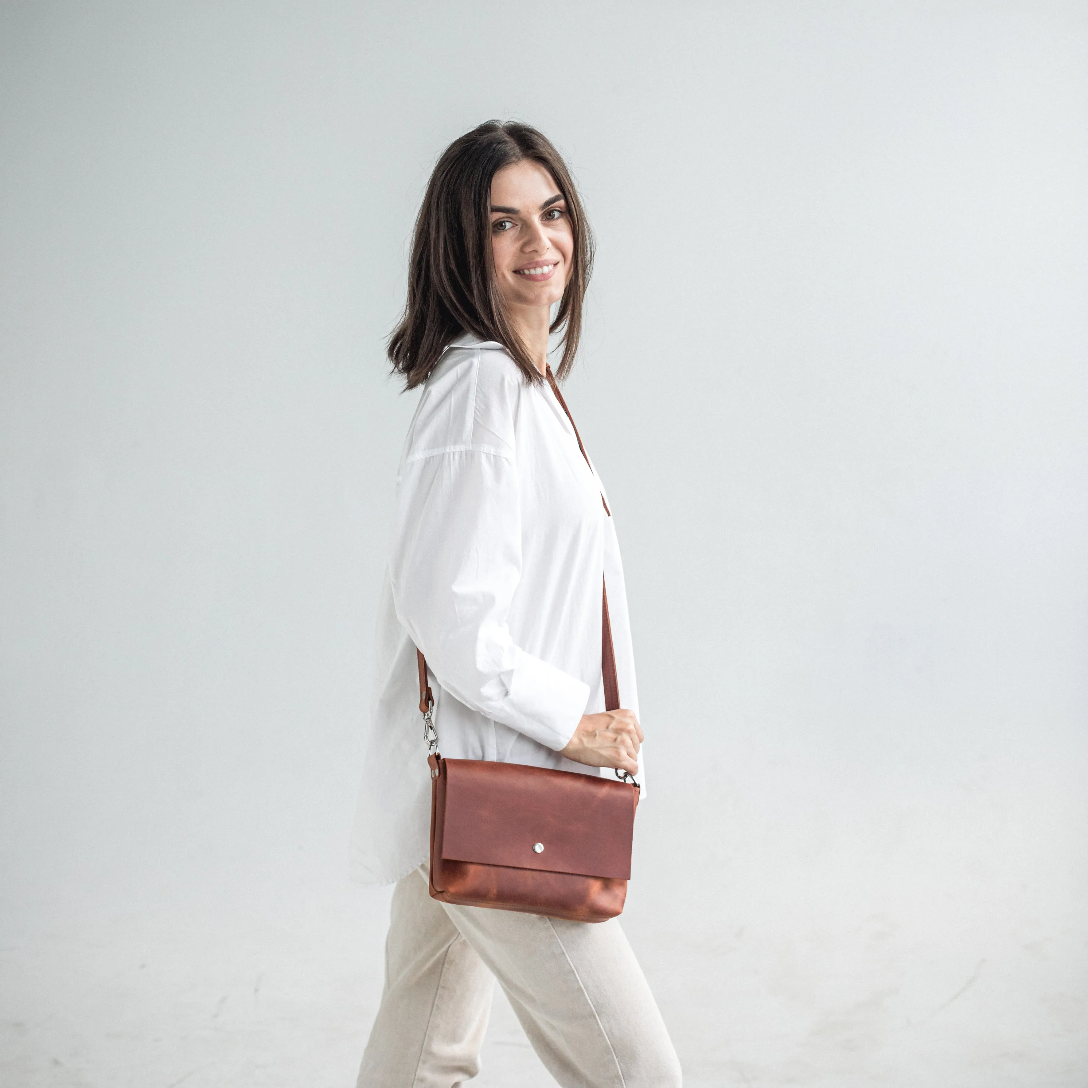 Cognac leather crossbody bag