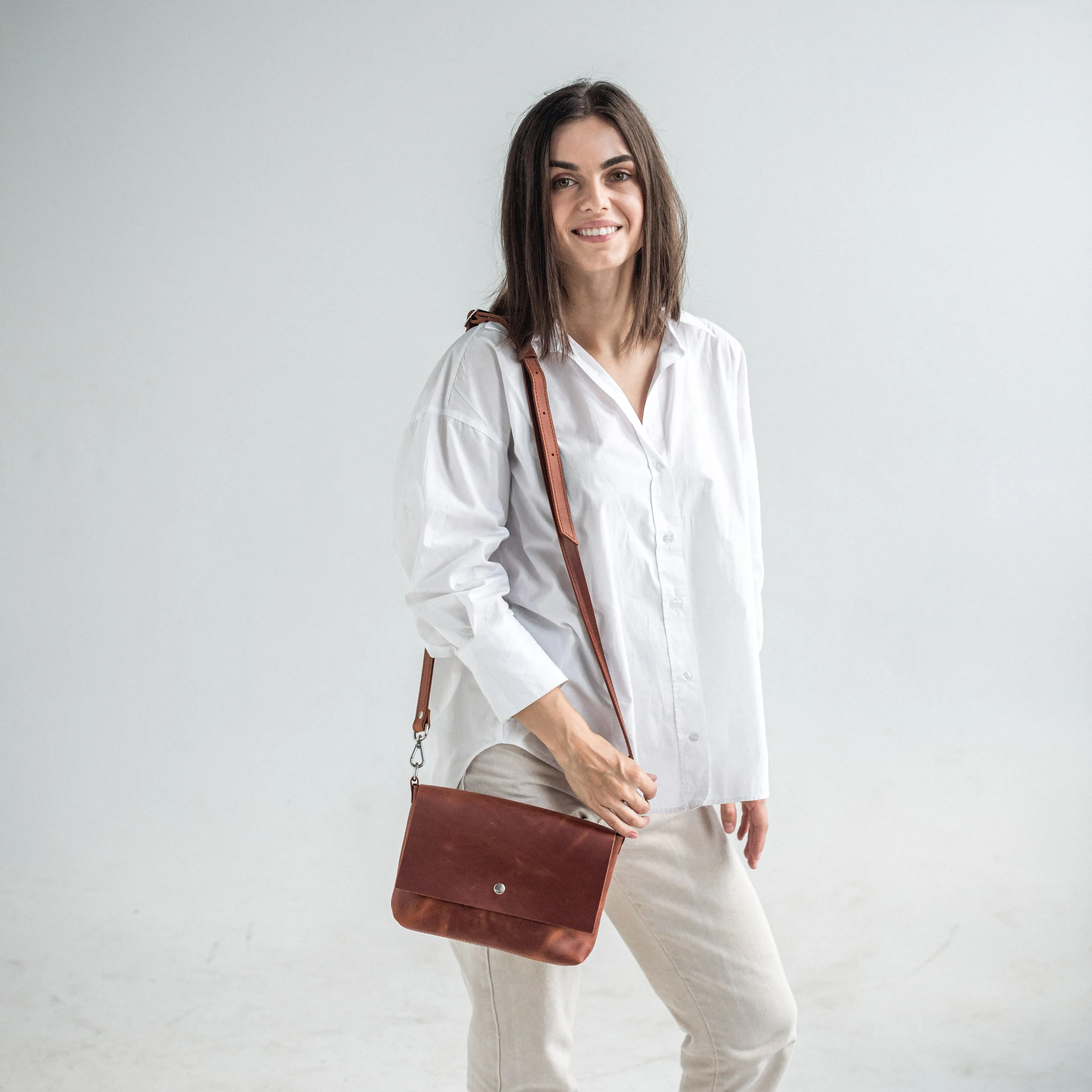Cognac leather crossbody bag