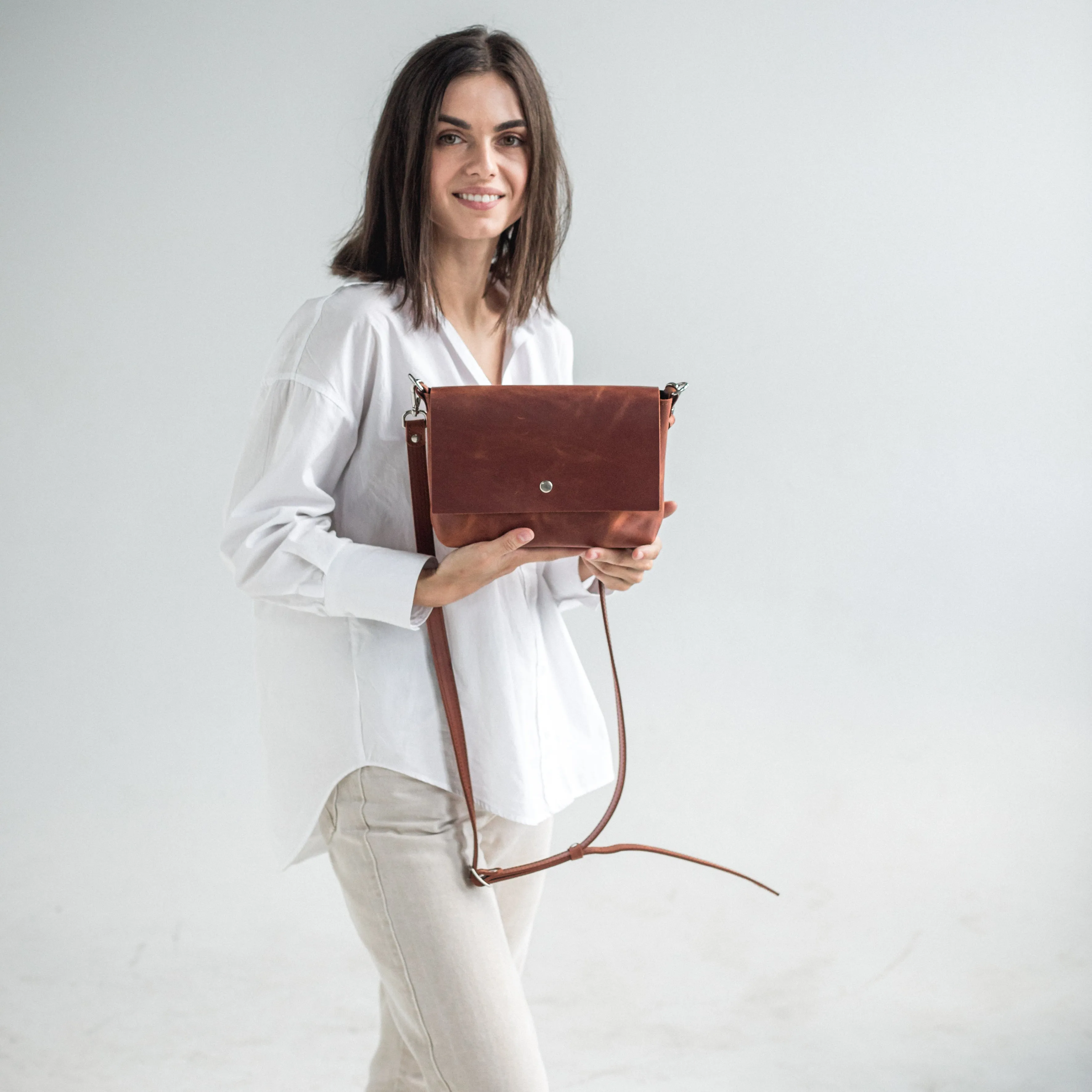 Cognac leather crossbody bag