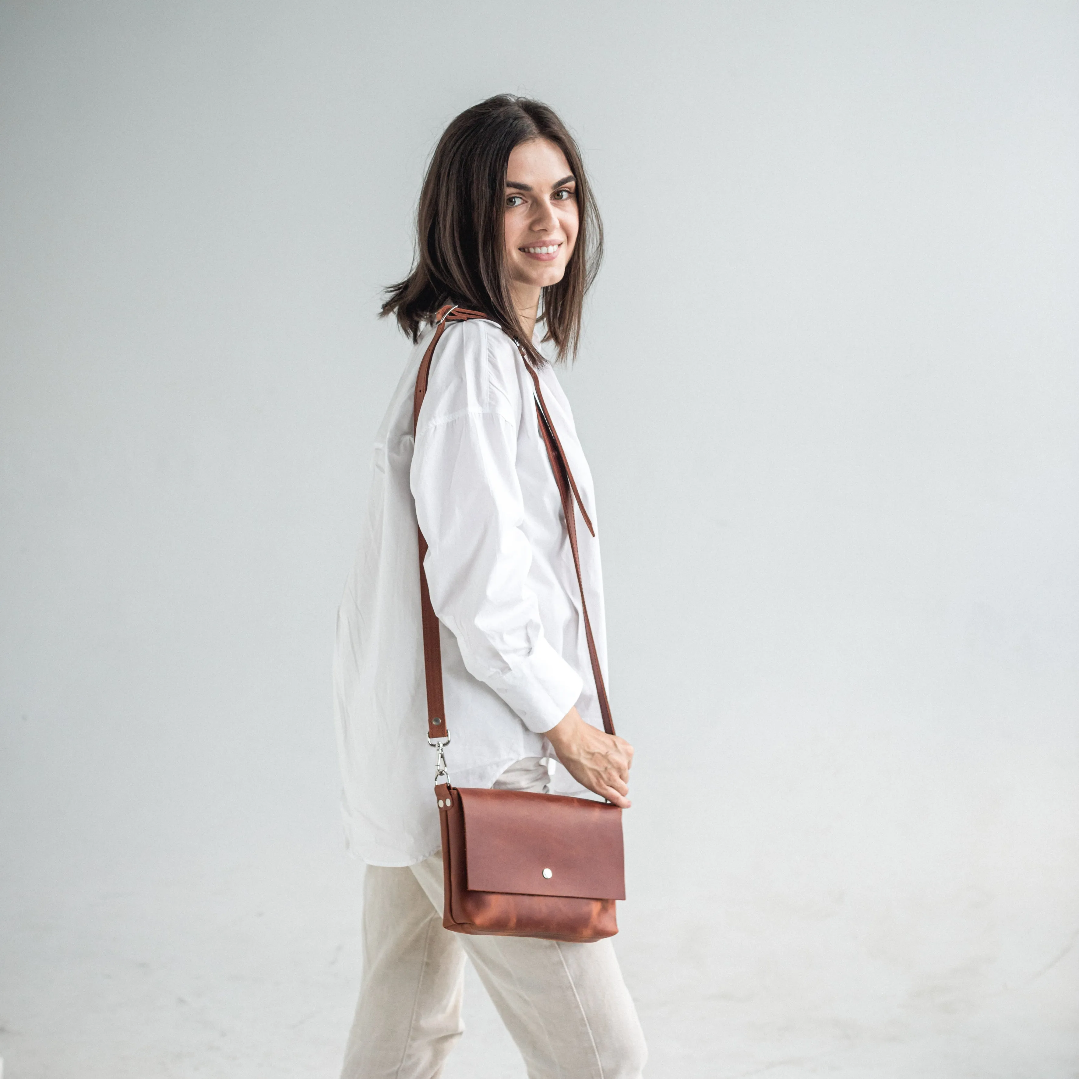 Cognac leather crossbody bag