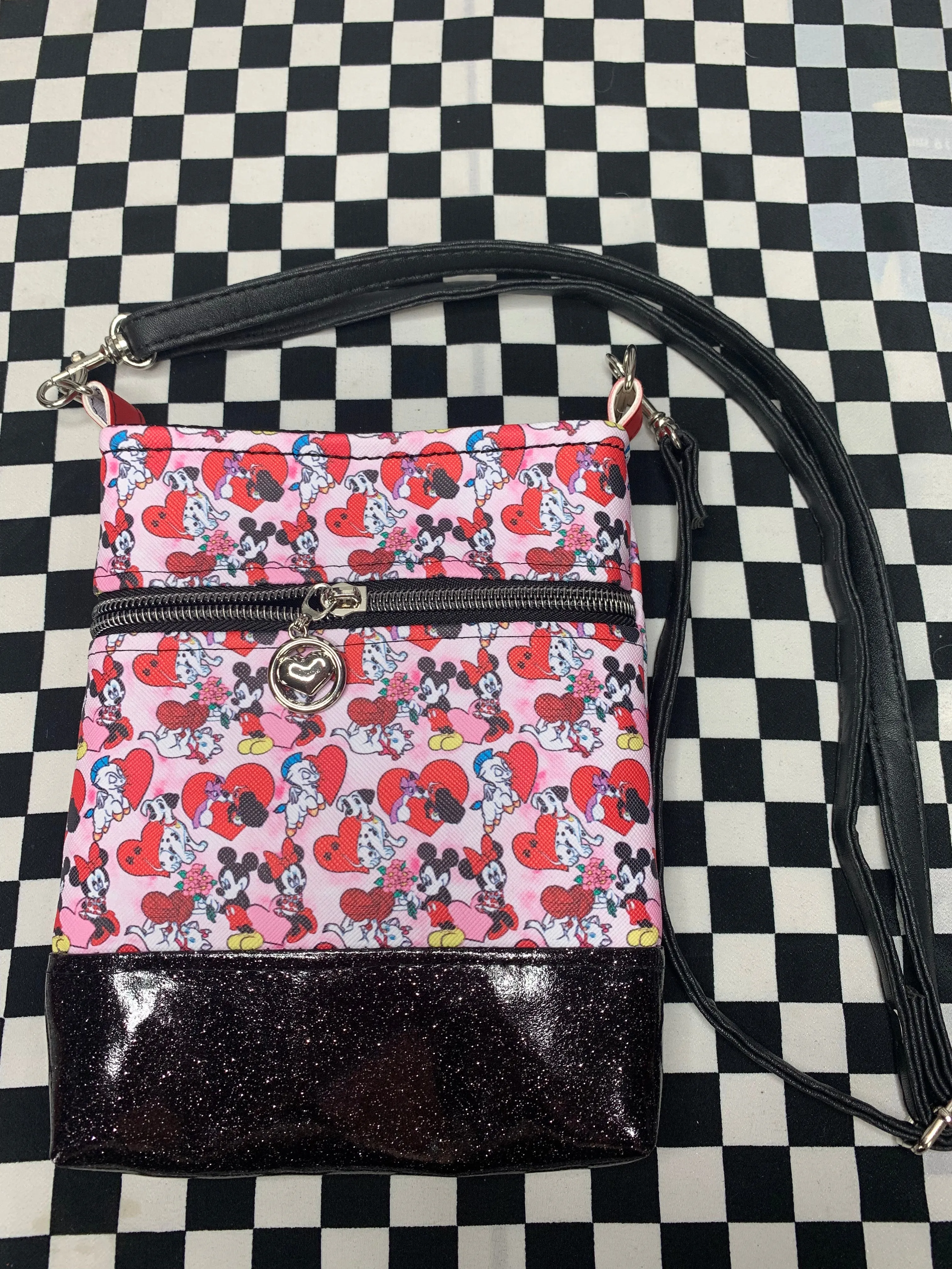 Favourite characters love fan art crossbody bag