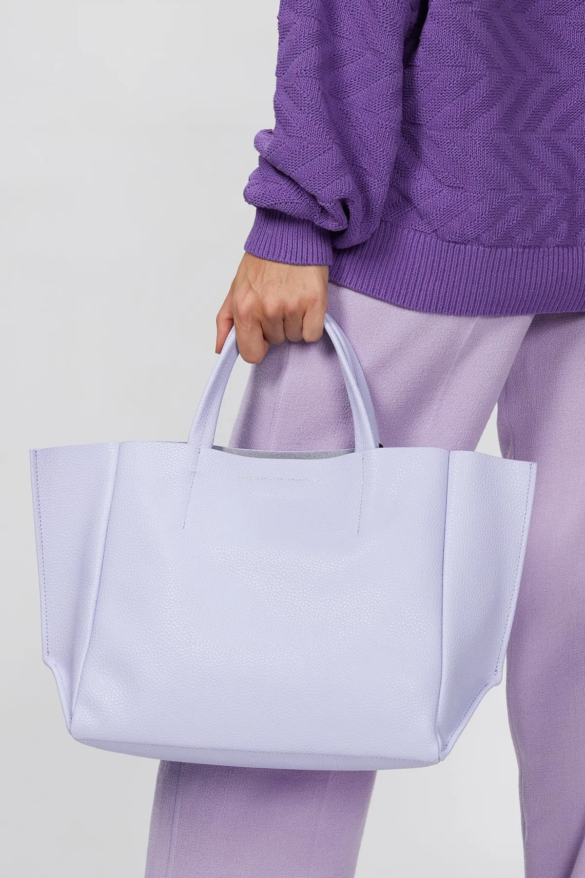 HALF TOTE