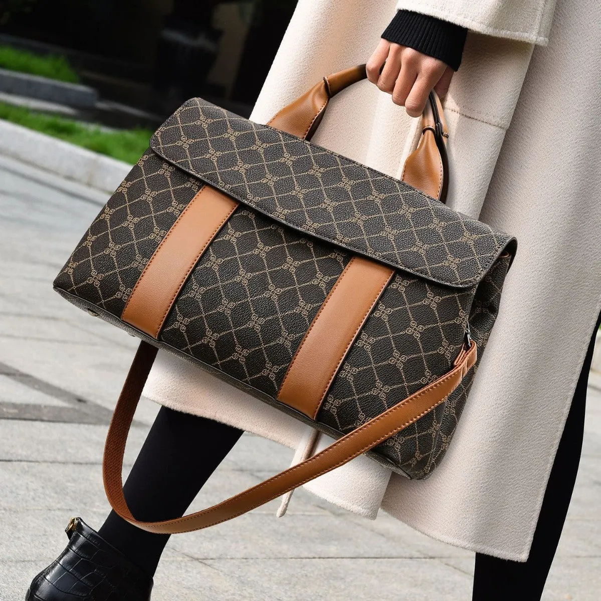 handbags,  retro printed women's bags, new large-capacity Boston bags, simple temperament mother bags