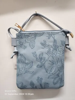 hibiscus emboss phone bag Blue
