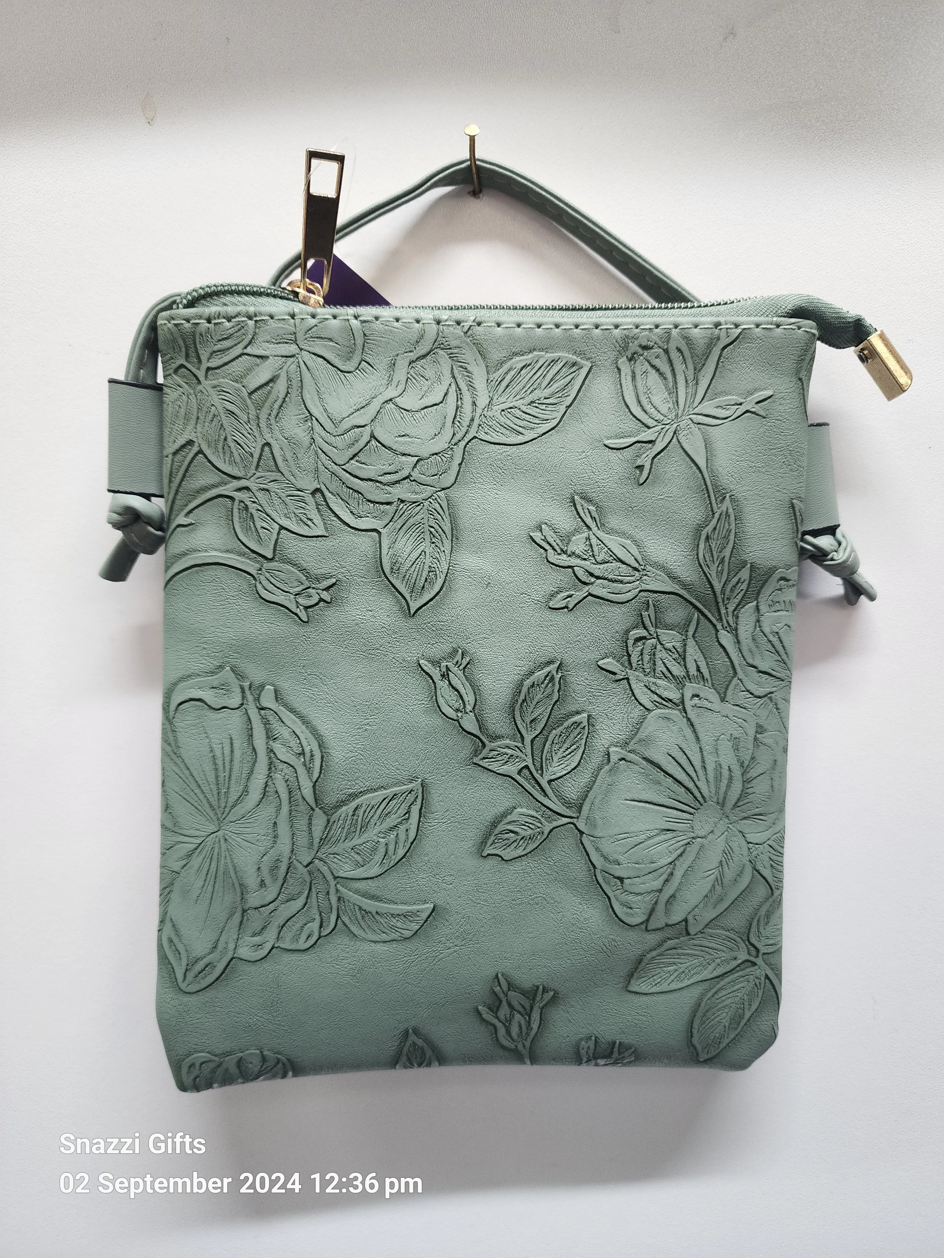 Hibiscus emboss Phone Bag Moss