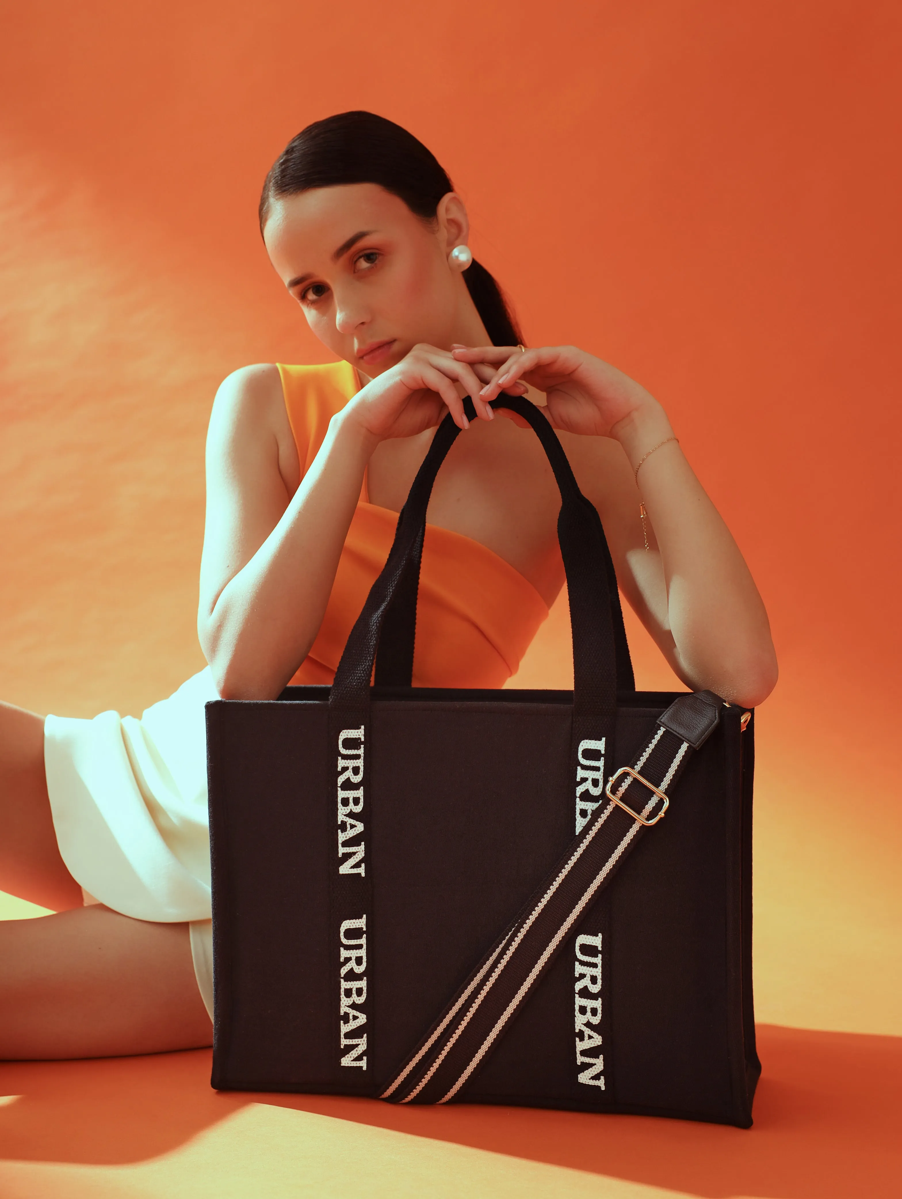 LARGE URBAN TOTE BAG BLACK