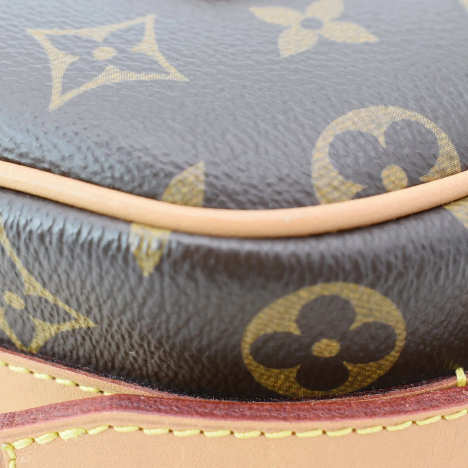 LOUIS VUITTON Boite Chapeau Souple MM Monogram Canvas Shoulder Bag Brown