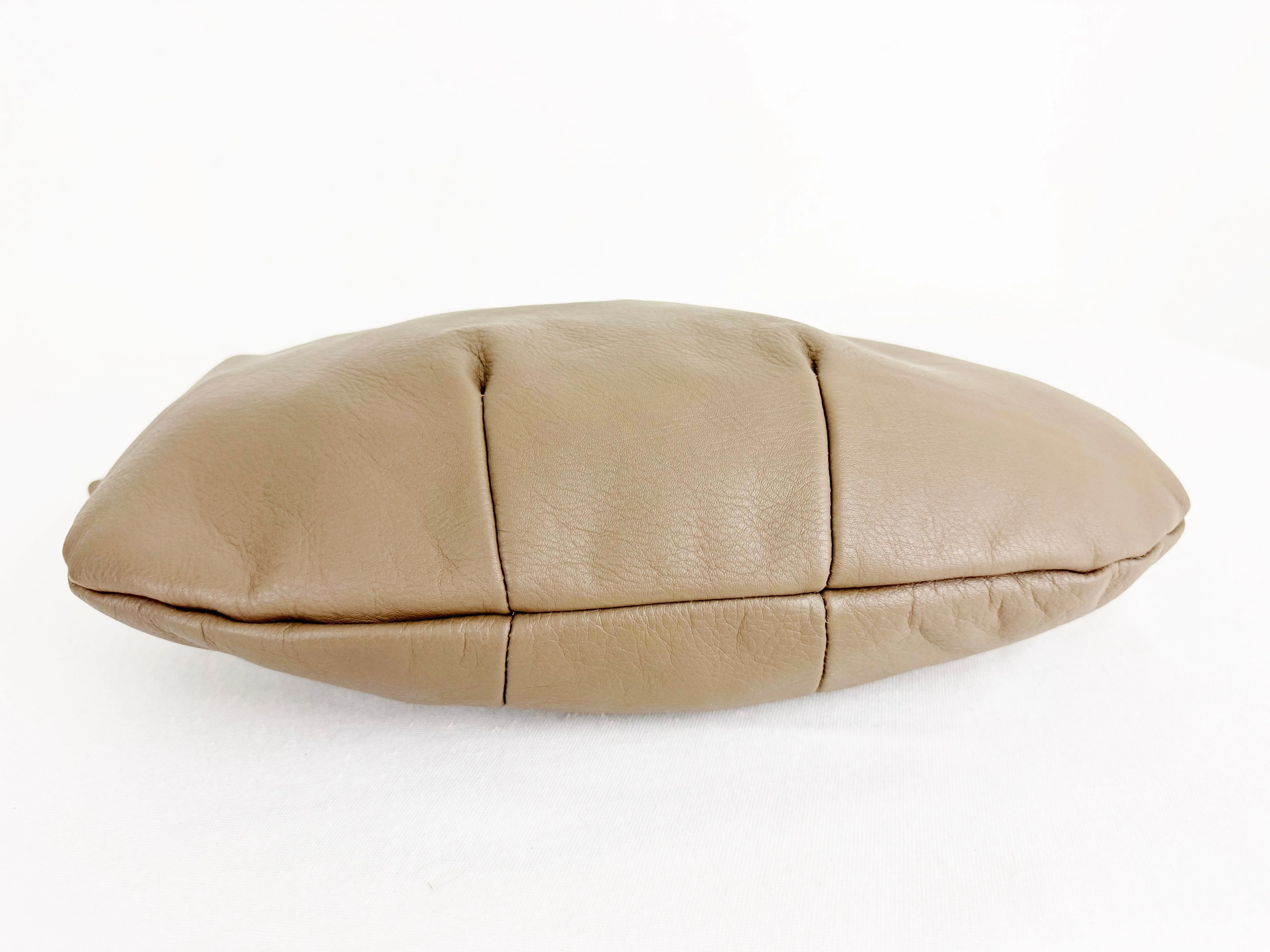 NEW Clare V. Moyen Messenger