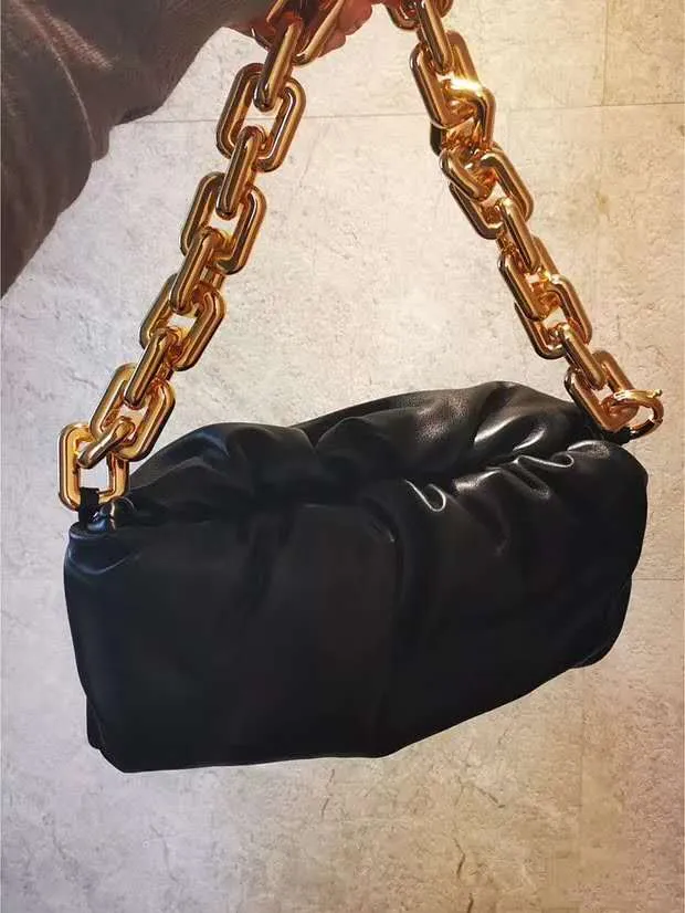 New fashion cloud bags high quality cowhide thick chain cloud  handbag shoulder armpit bag
