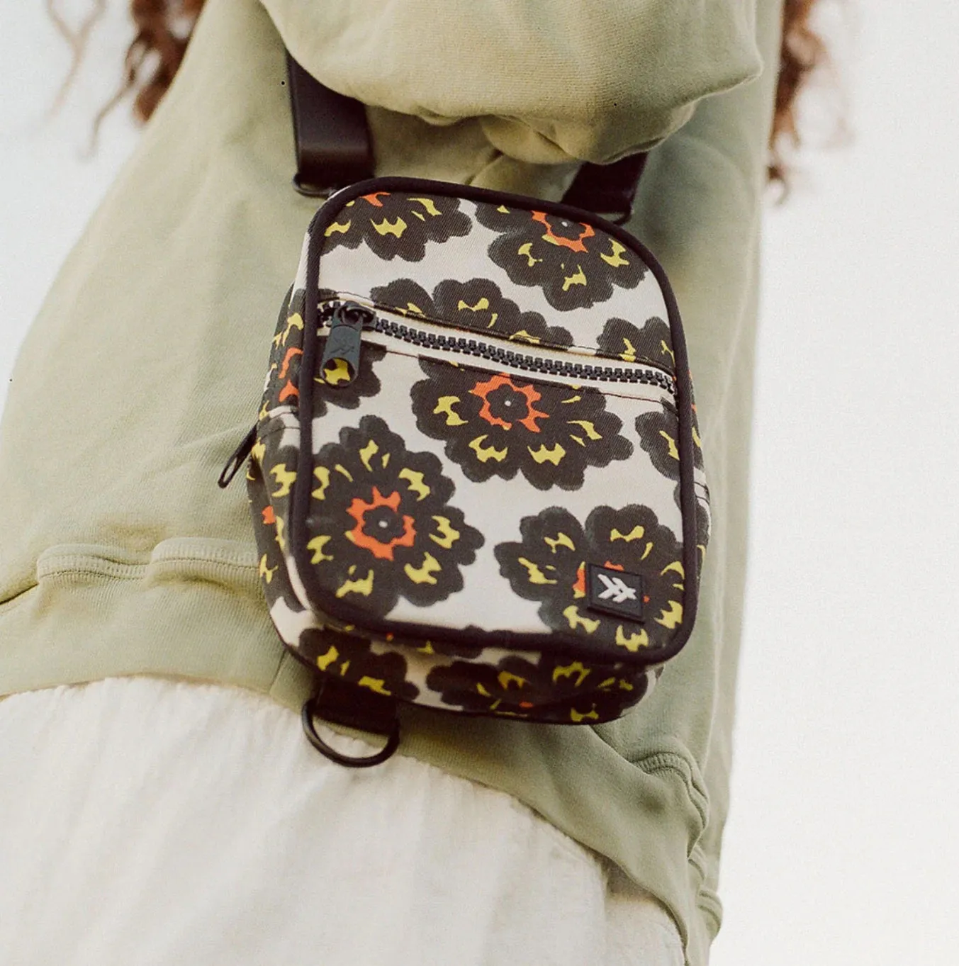 Thread - Crossbody Bag - Gwen Black/White/Orange