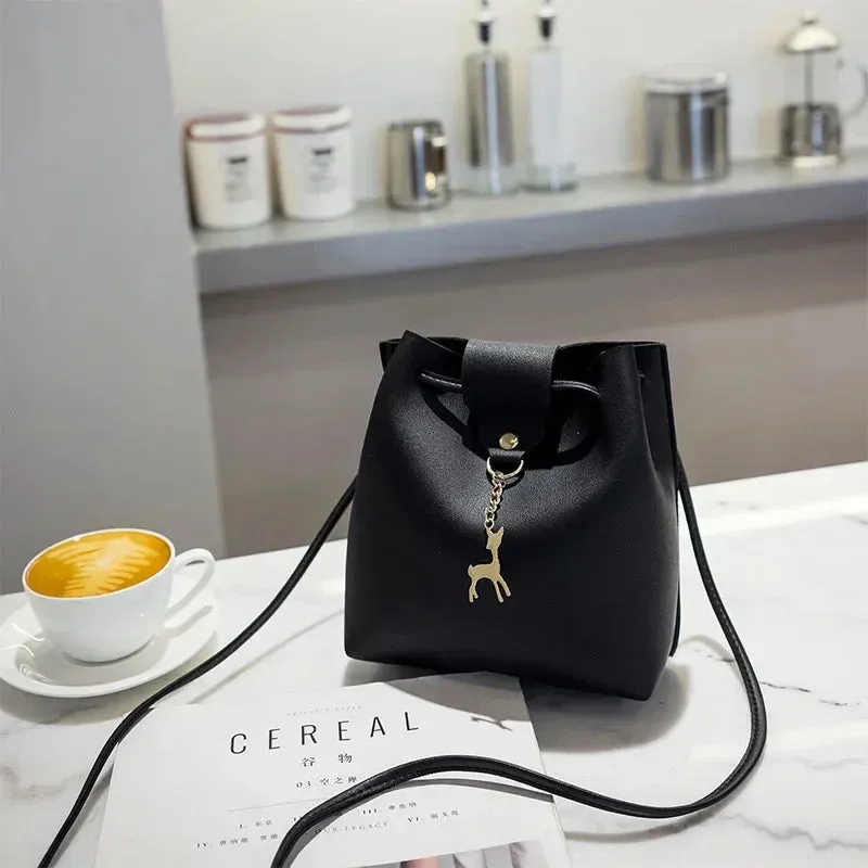 Vintage Deer Tassel Crossbody Bucket Bag PU Leather Luxury Female Shoulder Drawstring Bag Solid Fawn Crossbody Messenger Handbag